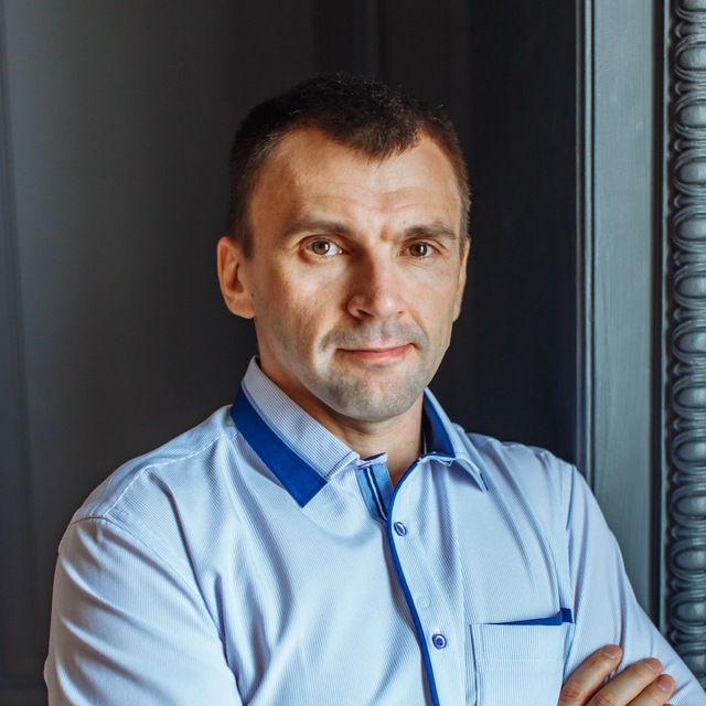 Антон Неутов